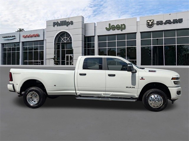 2026 Ram 3500 Big Horn photo 2