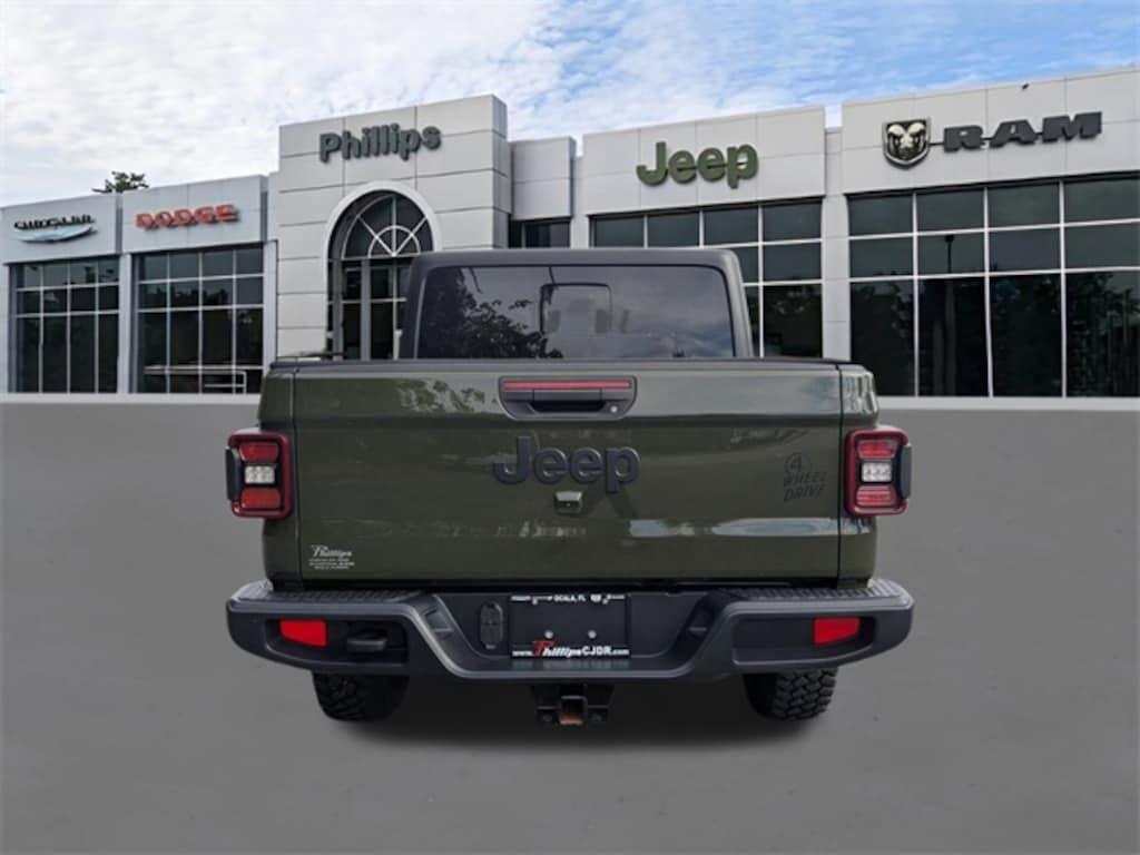 Certified 2024 Jeep Gladiator Willys Truck