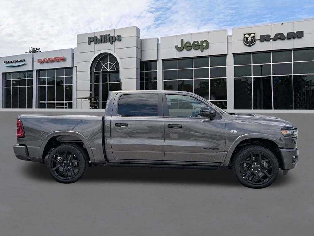 New 2026 Ram 1500 LARAMIE CREW CAB 4X4 5'7 BOX Pickup