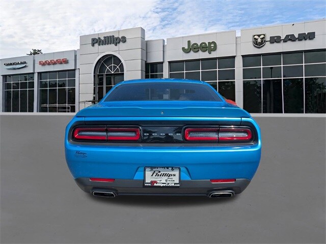 2018 Dodge Challenger SXT photo 4