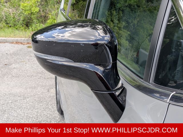 2025 Chrysler Pacifica Select - Photo 11