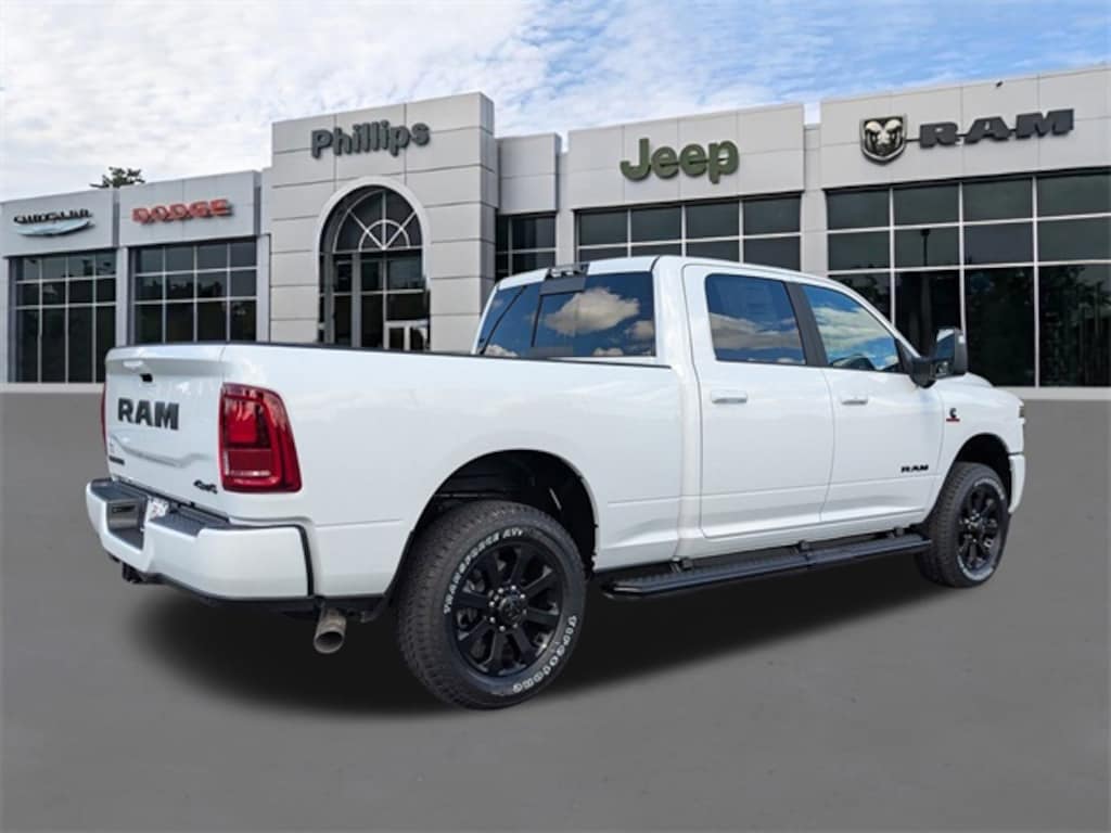 New 2026 Ram 2500 LARAMIE CREW CAB 4X4 6'4 BOX Pickup