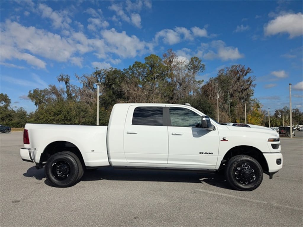 New 2026 Ram 3500 LARAMIE MEGA CAB 4X4 6'4 BOX Pickup