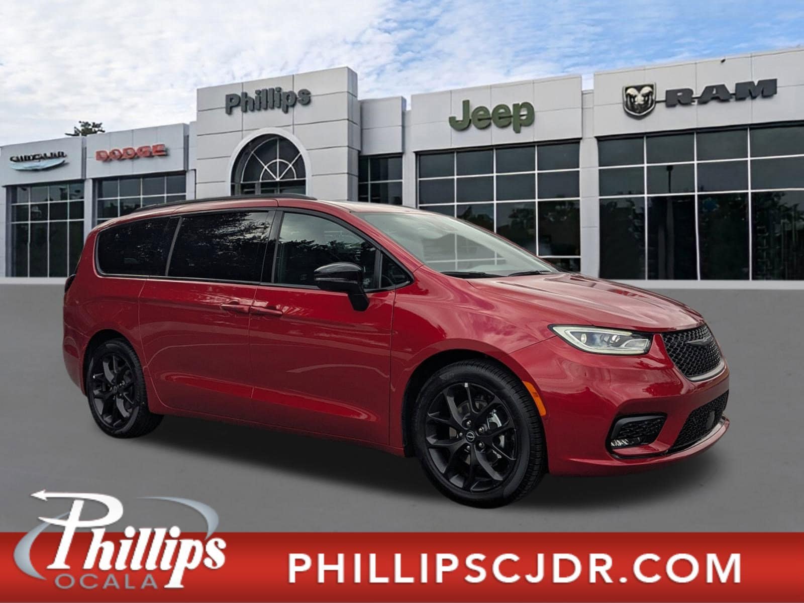 2026 Chrysler Pacifica Limited's photo