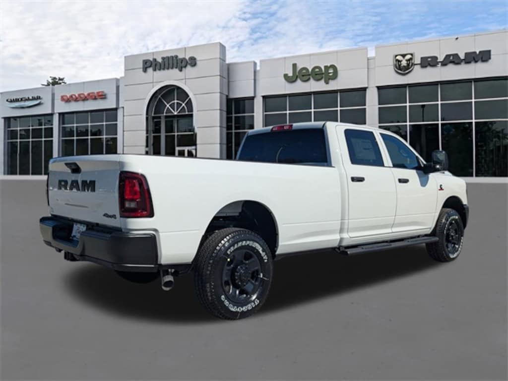 New 2026 Ram 2500 TRADESMAN CREW CAB 4X4 8' BOX Pickup