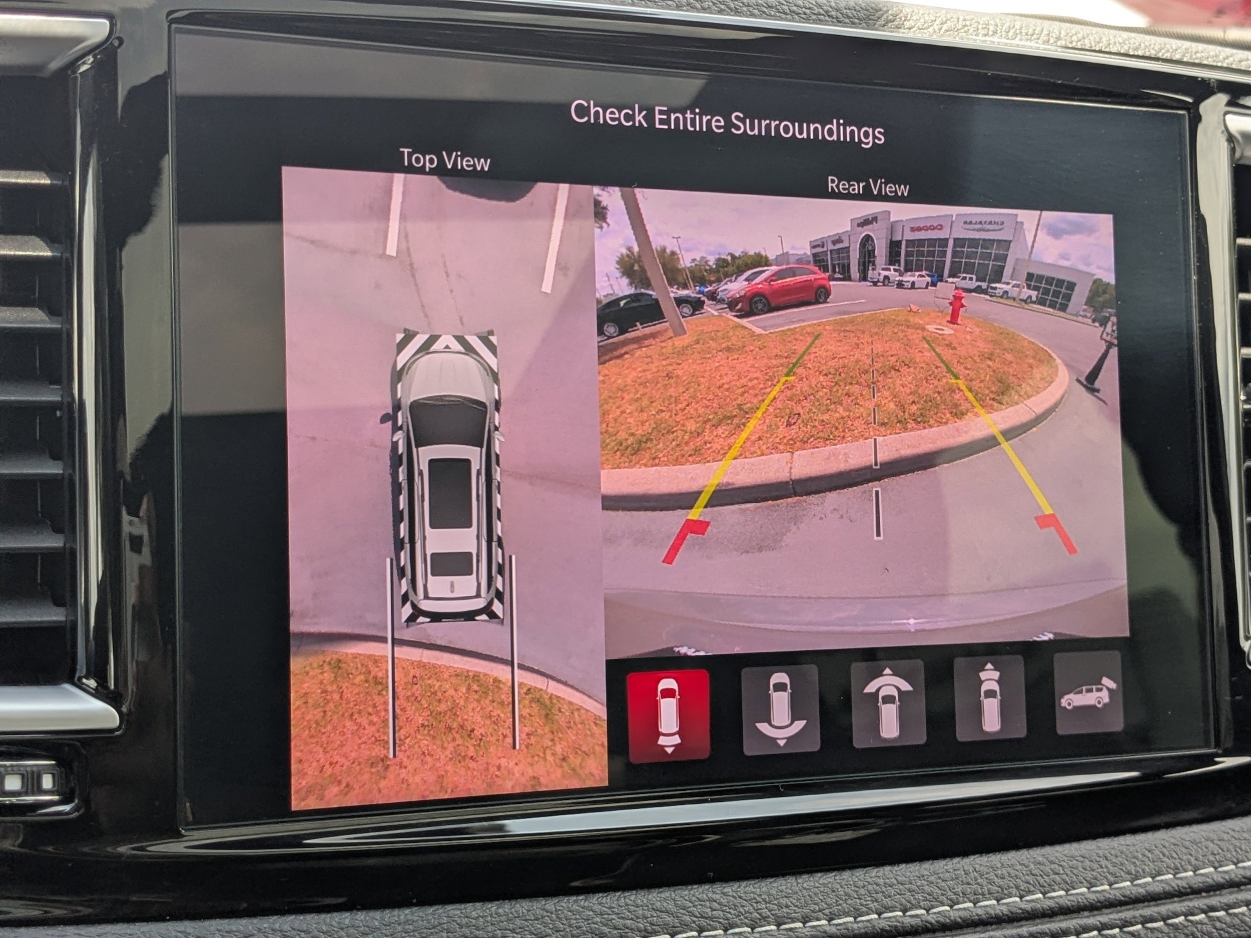 2025 Chrysler Pacifica PHEV Select - Photo 20
