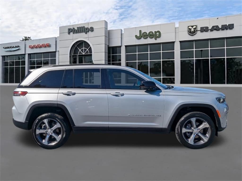 New 2026 Jeep Grand Cherokee LIMITED 4X2 Sport Utility