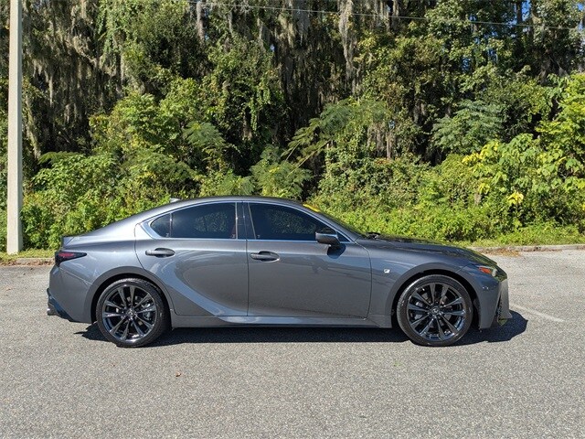 2021 Lexus IS 350 F SPORT photo 2