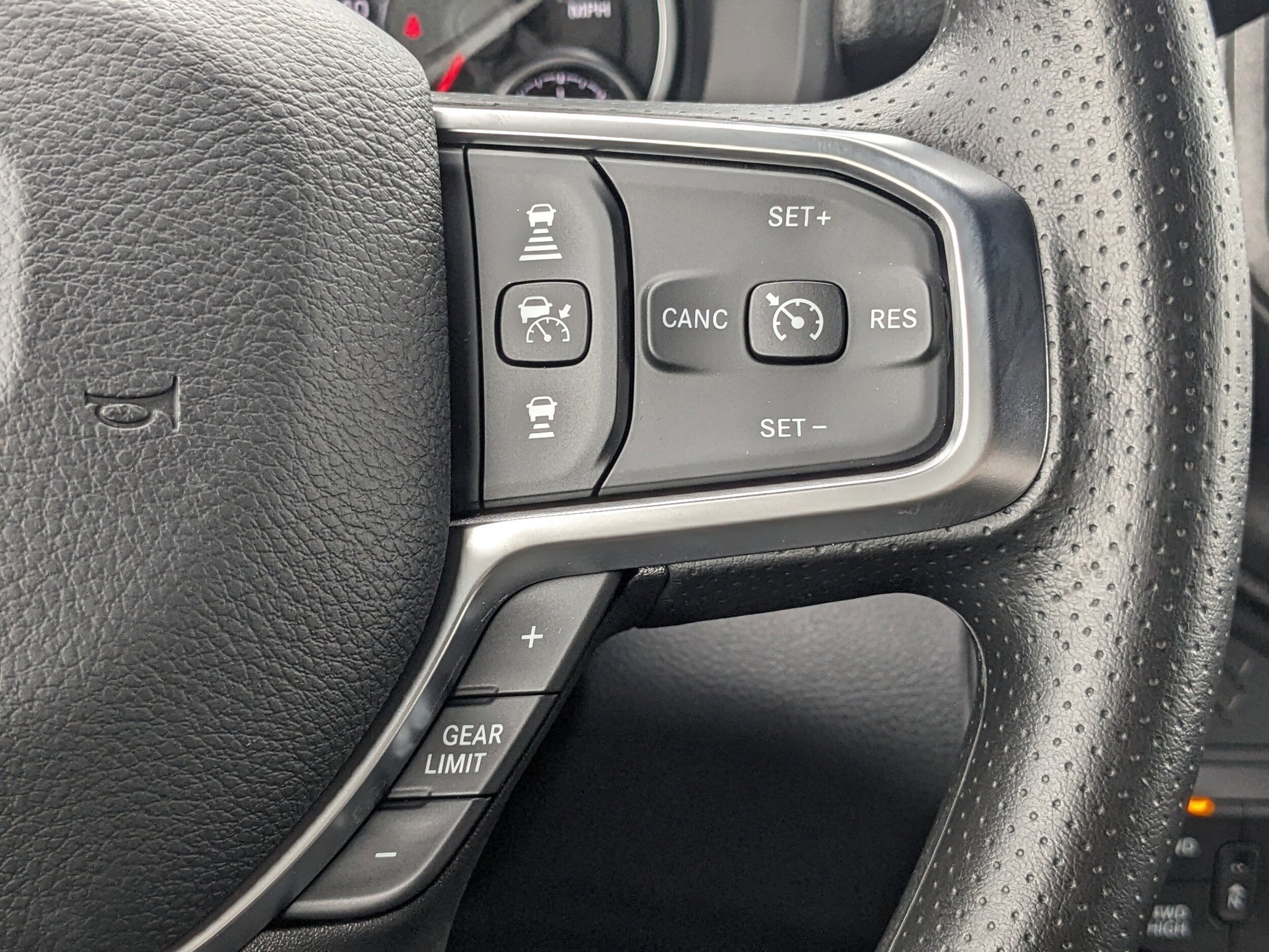 2025 RAM 3500 Chassis Tradesman - Photo 21