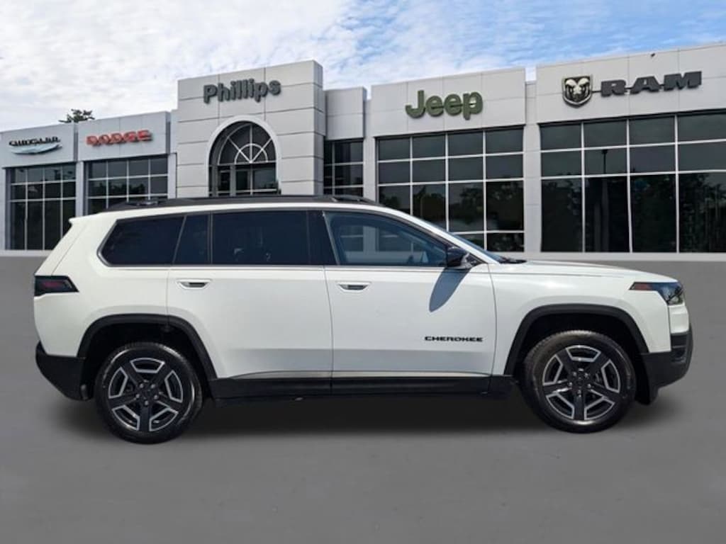 New 2026 Jeep Cherokee LAREDO 4X4 Sport Utility