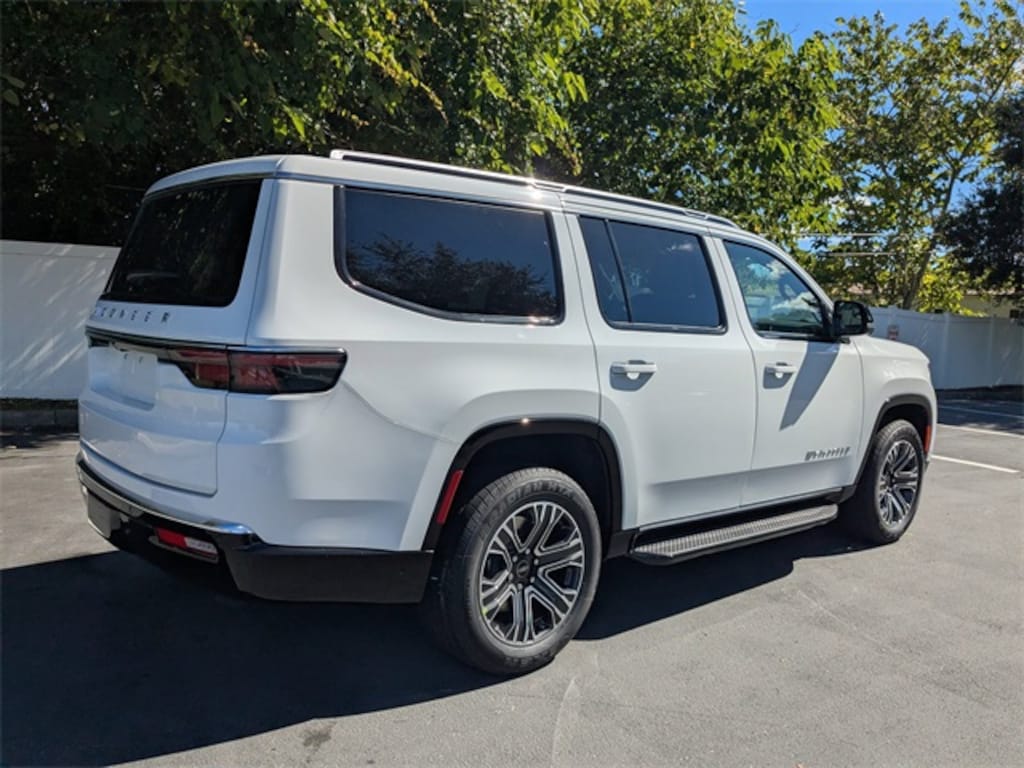 New 2025 Jeep Wagoneer SERIES II 4X4 Sport Utility