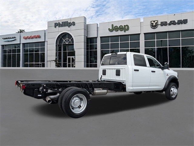 2026 Ram 5500 Tradesman photo 4