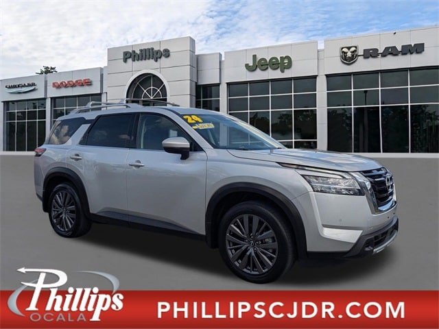 2024 Nissan Pathfinder SL