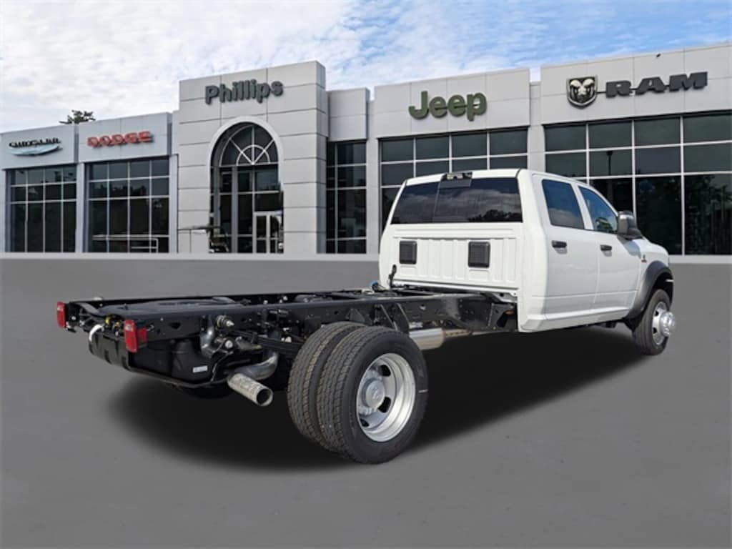 New 2026 Ram 5500 Chassis Cab 5500 TRADESMAN CHASSIS CREW CAB 4X4 84' CA Pickup