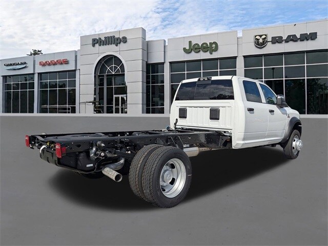 2026 Ram 5500 Tradesman photo 4