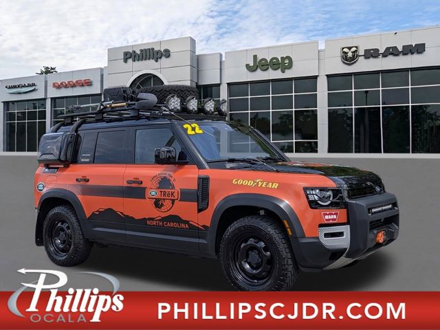2022 Land Rover Defender S's photo