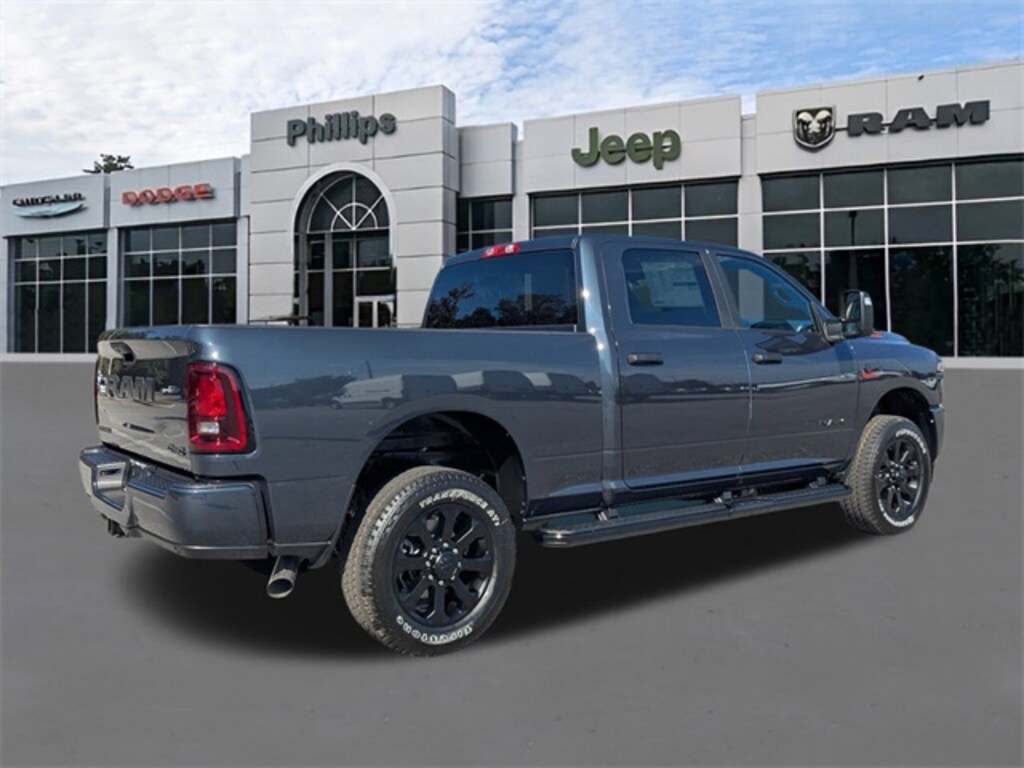 New 2026 Ram 2500 BIG HORN CREW CAB 4X4 6'4 BOX Pickup
