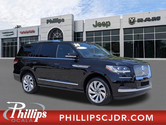 2024 Lincoln Navigator Premiere AWD's photo