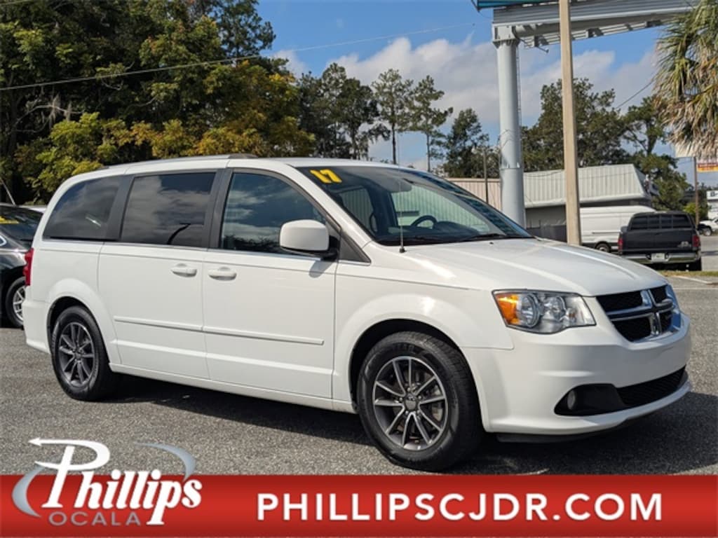 Used 2017 Dodge Grand Caravan SXT Minivan/Van