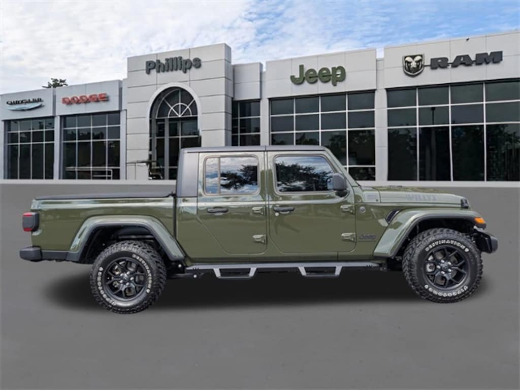 Certified 2024 Jeep Gladiator Willys Truck