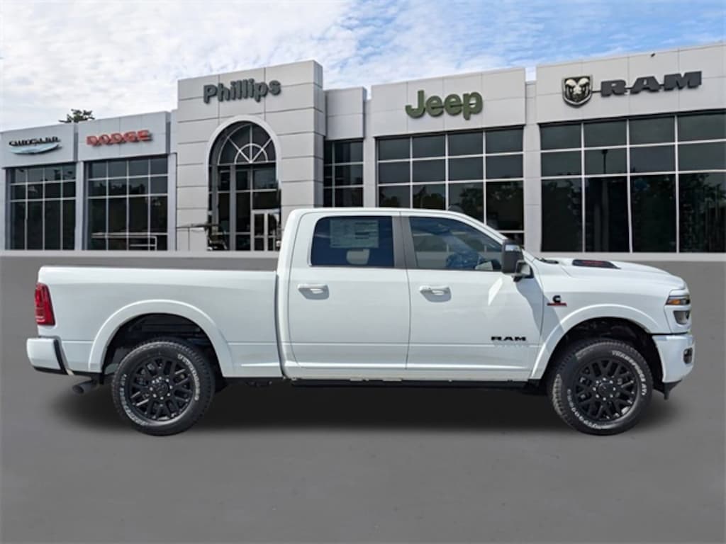 New 2026 Ram 2500 LIMITED CREW CAB 4X4 6'4 BOX Pickup