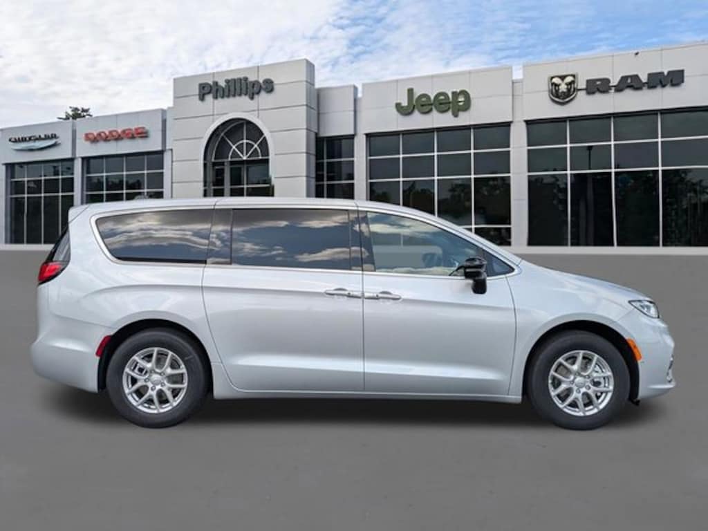 New 2026 Chrysler Pacifica SELECT Passenger Van