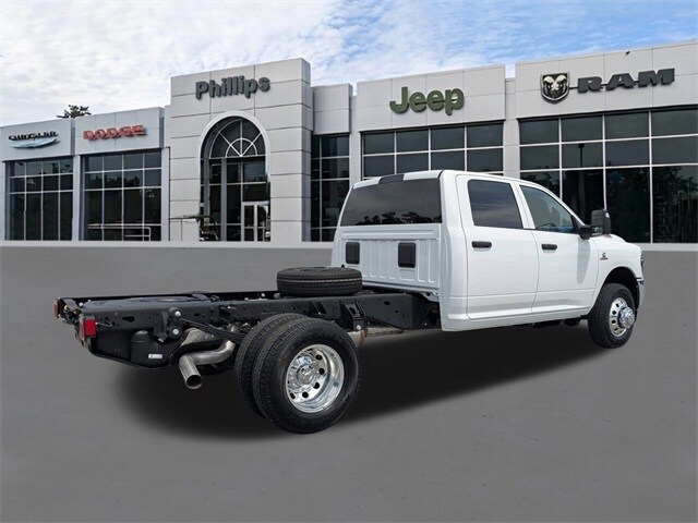 2026 Ram 3500 Tradesman photo 4
