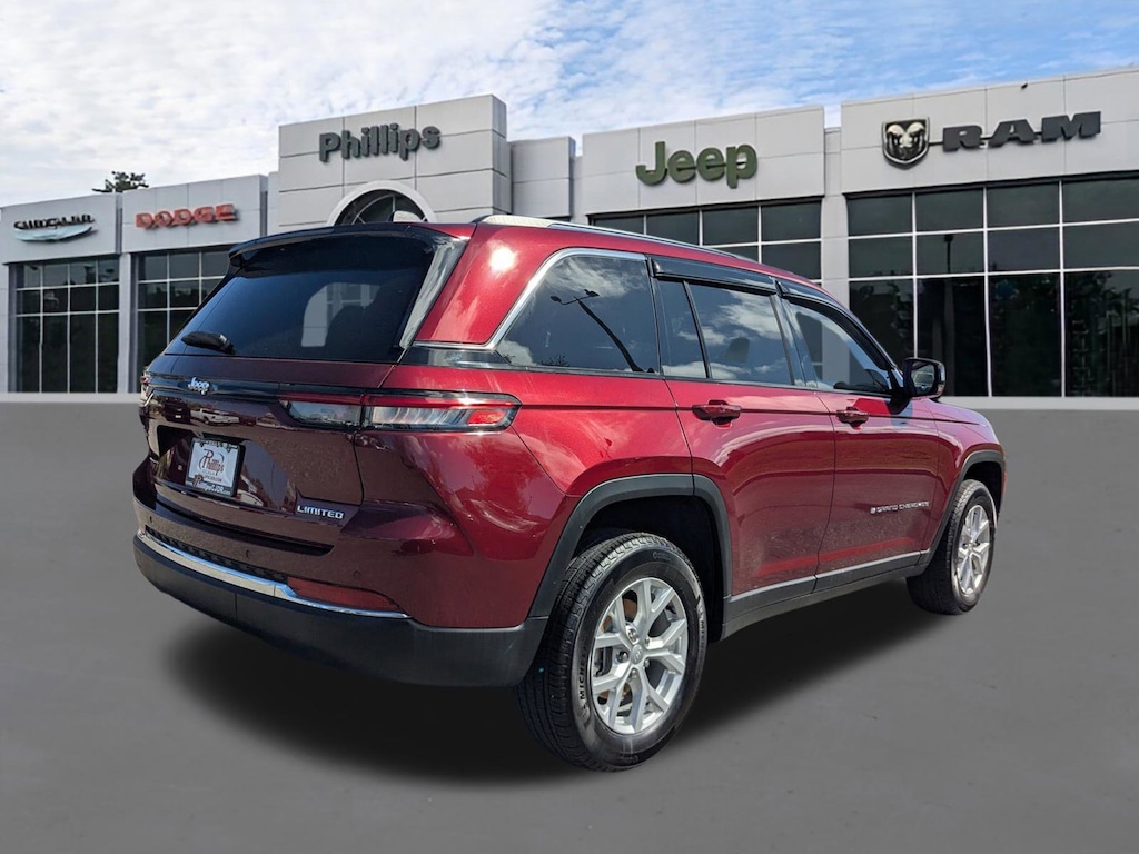 Used 2023 Jeep Grand Cherokee Limited SUV