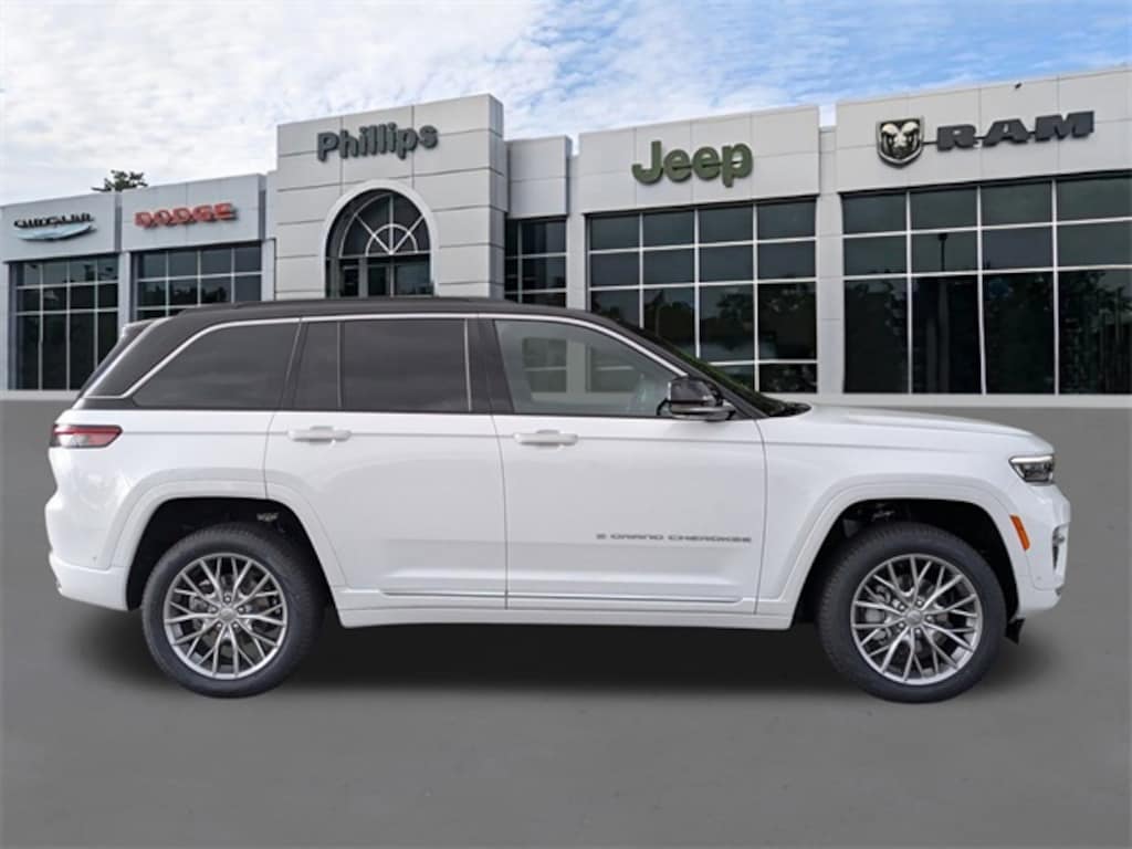 New 2025 Jeep Grand Cherokee SUMMIT 4X4 Sport Utility
