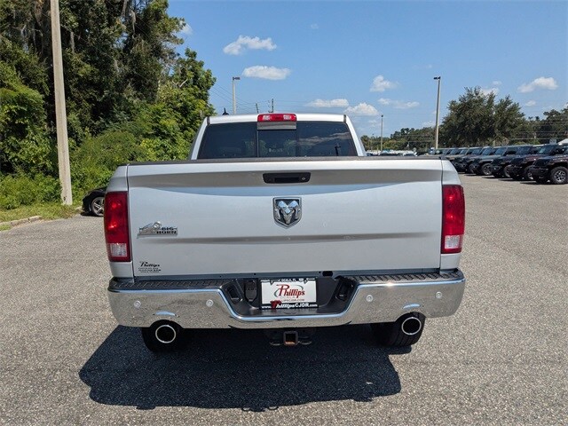 2017 Ram 1500 Big Horn photo 3