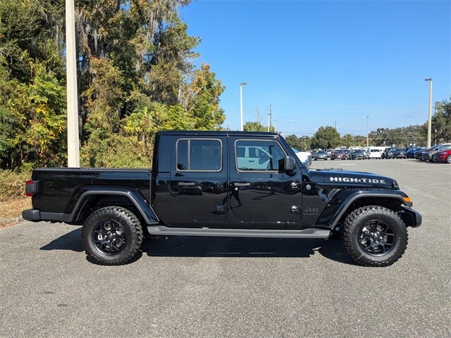2025 Jeep Gladiator Sport photo 2