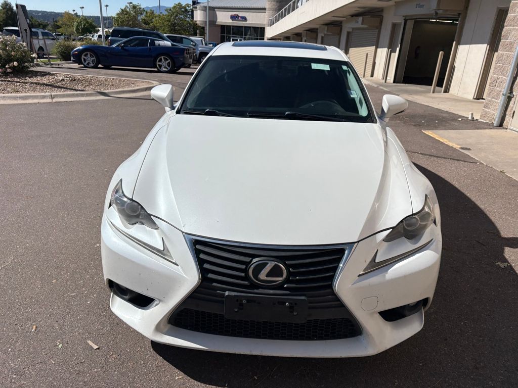 2016 Lexus IS 200t photo 2