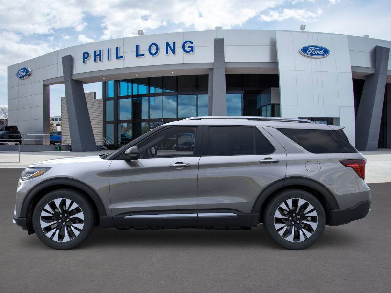 2025 Ford Explorer Platinum photo 2