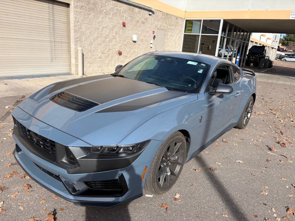 2024 Ford Mustang Dark Horse photo 3