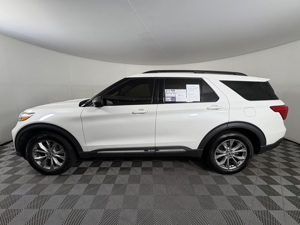 2020 Ford Explorer XLT photo 3