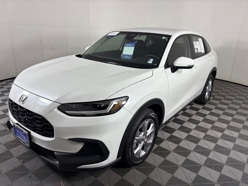 2023 Honda HR-V LX photo 3