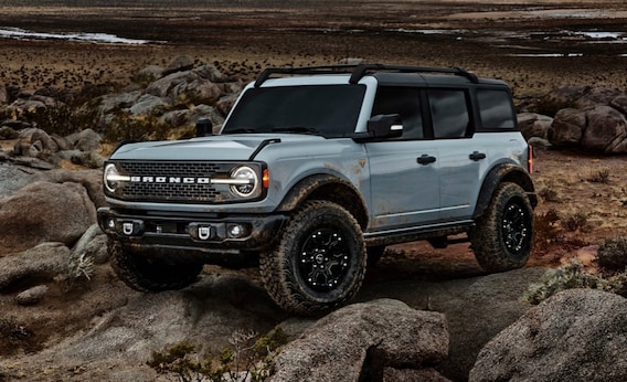 21 Ford Bronco Vs Bronco Sport Comparison Phil Long Ford Chapel Hills