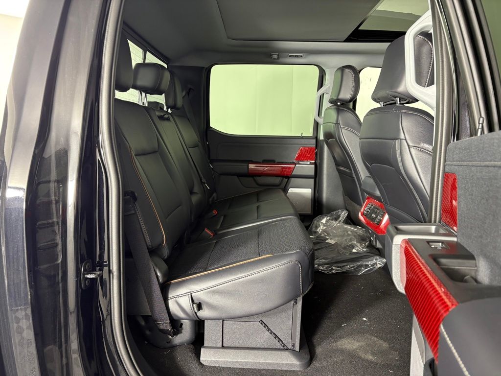 2025 Ford F-250 Super Duty Lariat - Photo 39