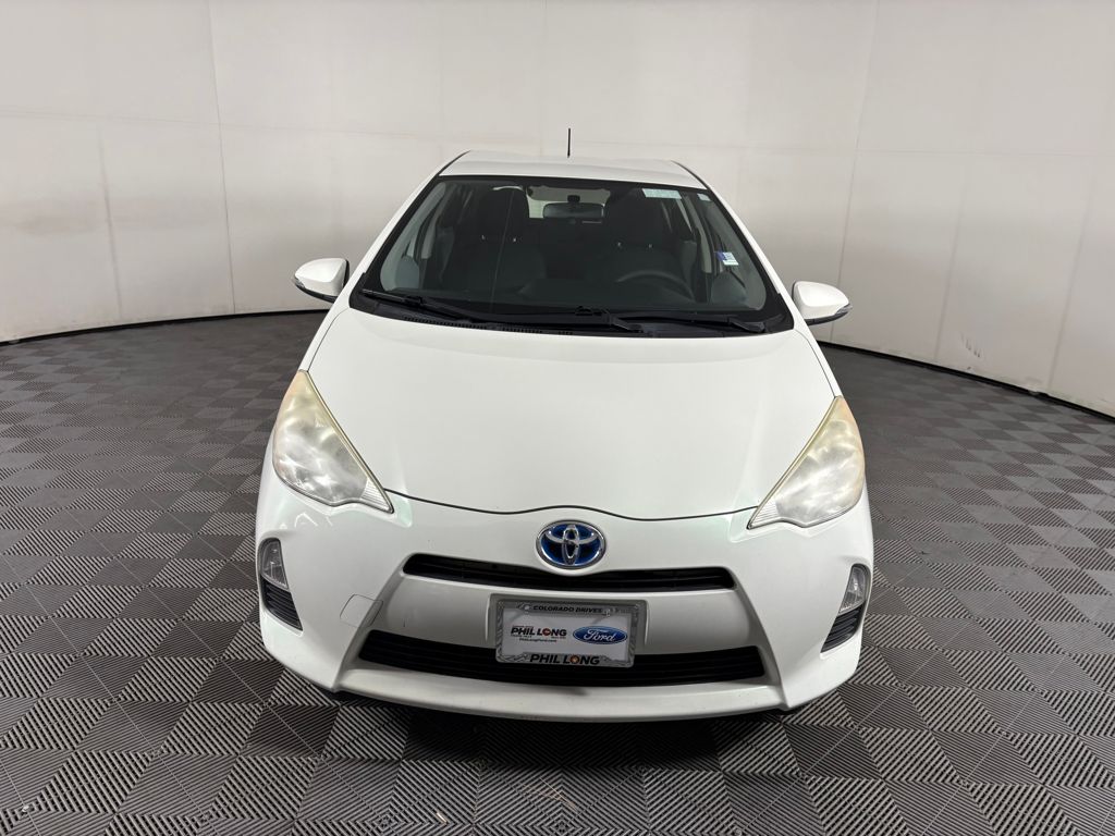 2014 Toyota Prius C Two photo 2