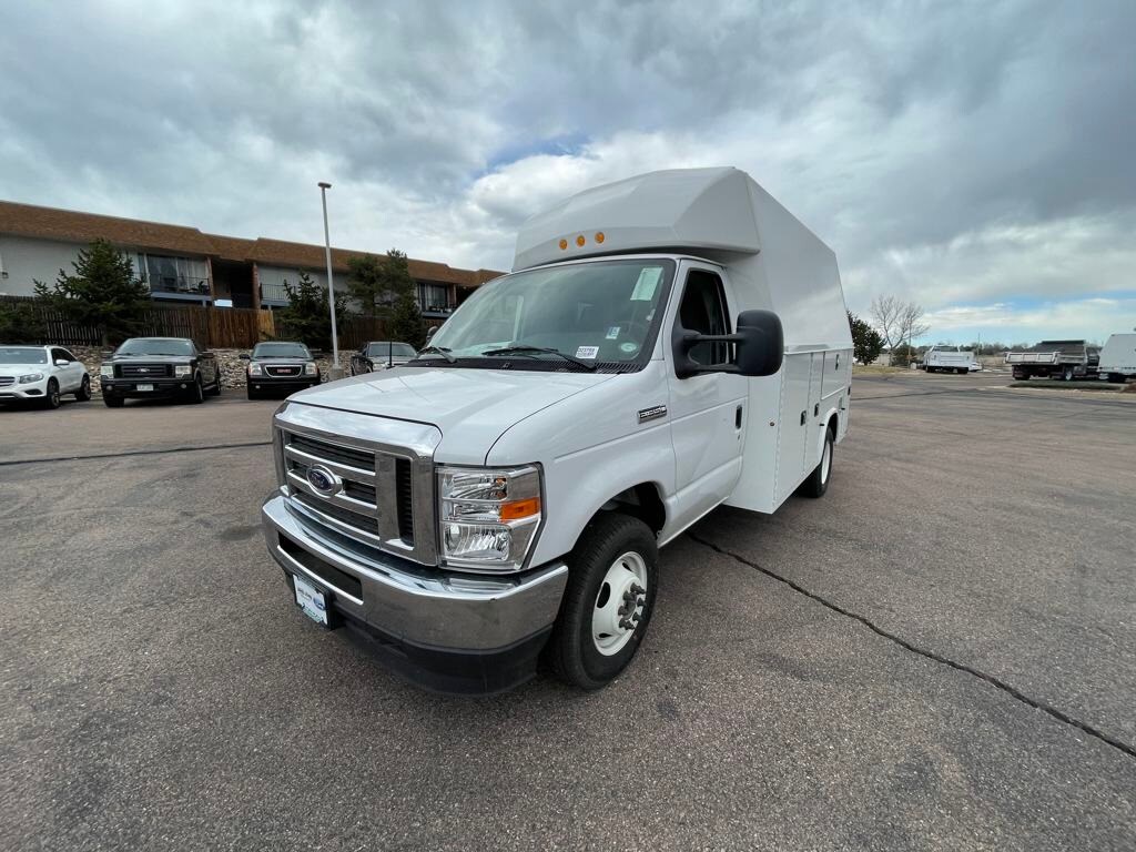 2024 Ford E-350 Base photo 2