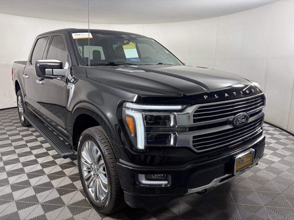 2025 Ford F-150 Platinum's photo