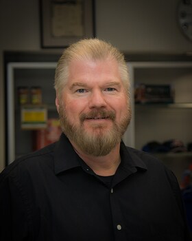 Staff member Alan Mullineaux from ID_749e274a20b2