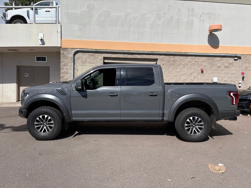 2020 Ford F-150 Raptor photo 4
