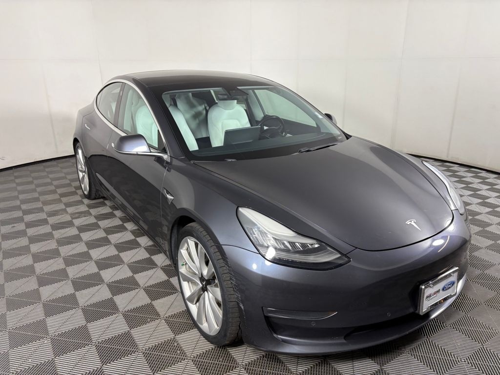 Used 2018 Tesla Model 3  Sedan