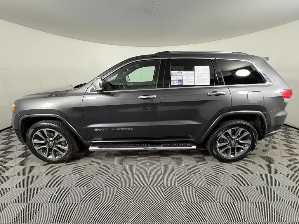 2017 Jeep Grand Cherokee Overland photo 3