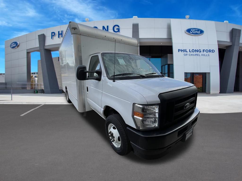 2024 Ford E-Series DRW E-450 Super Duty 158 in WB's photo