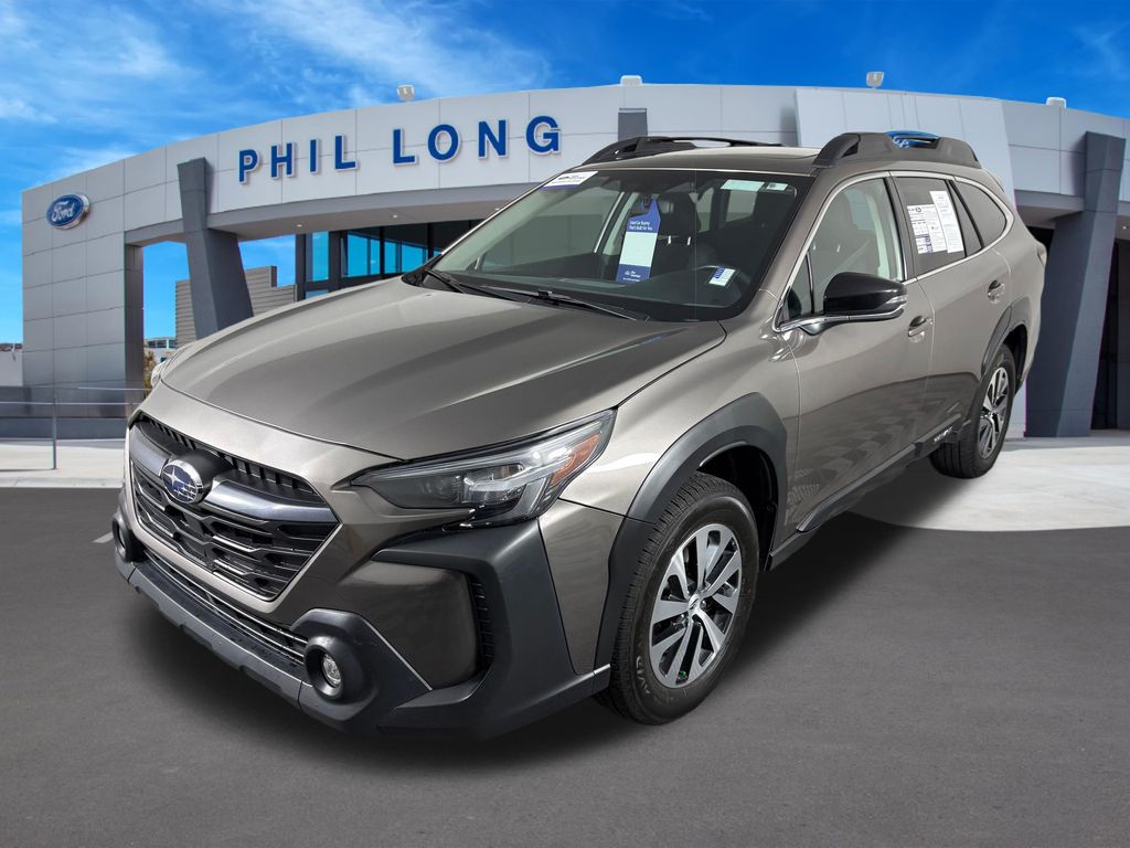 2023 Subaru Outback Premium's photo
