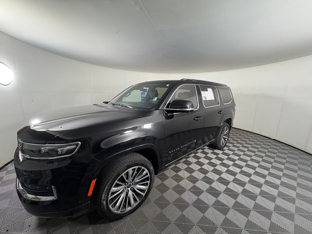 2023 Jeep Grand Wagoneer III photo 3