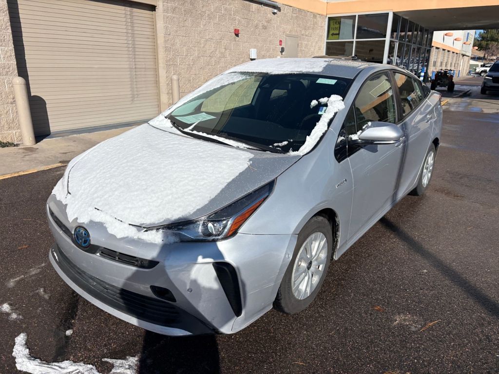 2019 Toyota Prius L Eco photo 2