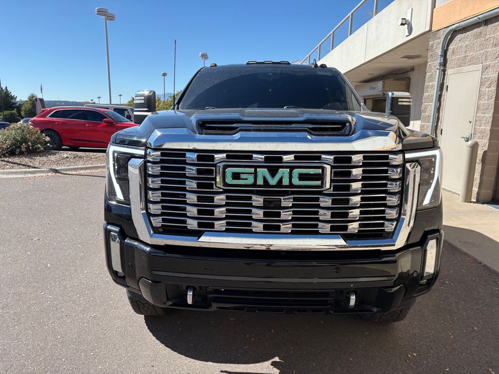 2024 Gmc Sierra 2500 HD Denali photo 2